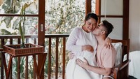 7 Potret Kehamilan Siti Badriah, Makin Glowing & Baby Bump Membesar