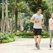 Olahraga Berkelompok Lebih Sehat Dibanding Sendirian, Benarkah? Cek Faktanya di Sini!