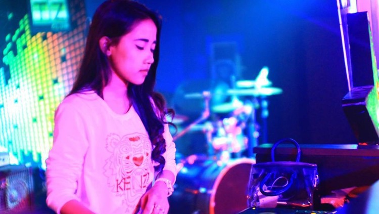 DJ Indah Cleo