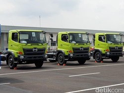 Hino Curhat Masih Terganggu Truk Impor China