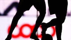 Ricuh Dewa United Vs Bhayangkara FC: Ada Tendangan Kungfu ke Leher Lawan!