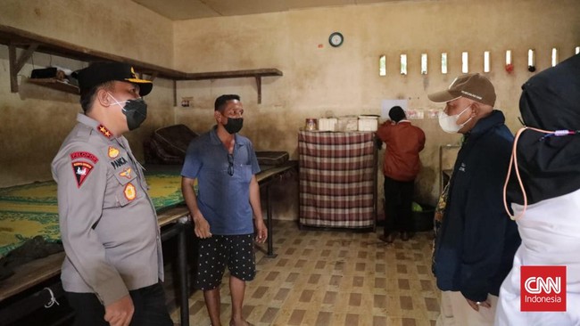 Polda Sumut menggelar rekonstruksi kasus dugaan penyiksaan penghuni kerangkeng di rumah Bupati nonaktif Langkat Terbit Rencana Perangin-angin, Rabu (25/5).