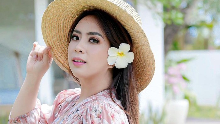 Sebelum Jadi Crazy Rich Bali, Ini Kisah Masa Lalu Maharani Kemala yang Jarang Terungkap!