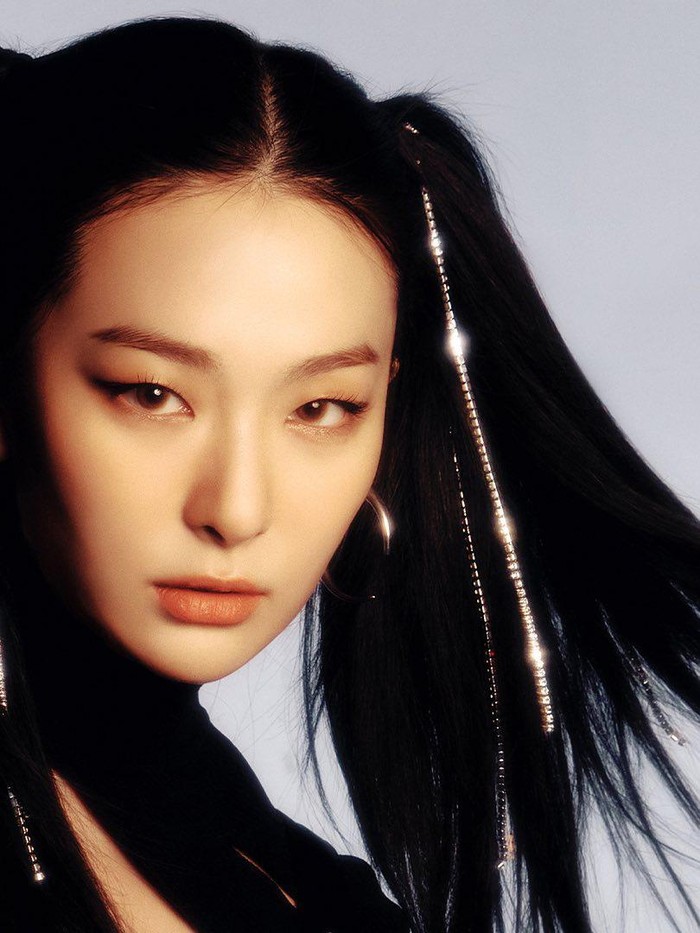 Tak hanya Wendy, member Red Velvet lainnya yang dikenal dengan kemampuan menari luar biasa yaitu Seulgi terpilih menjadi salah satu member Girls On Top./ Foto: Instagram.com/girlsontop_sm