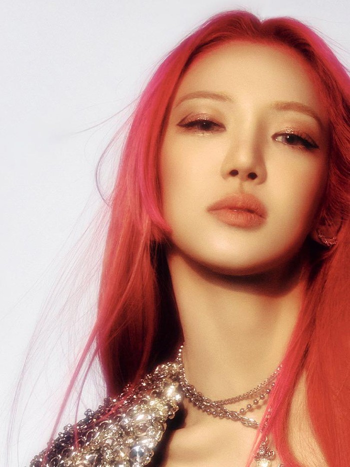 Anggota Girls On Top selanjutnya masih dari kalangan anggota grup Girls' Generation, yaitu ada Hyoyeon yang menduduki posisi sebagai rapper sekaligus main dancer./ Foto: Instagram.com/girlsontop_sm