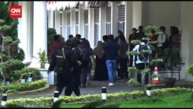 VIDEO: KPK Geledah Kantor Bupati Langkat Kamis Pagi