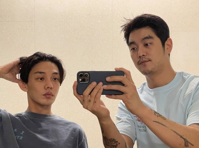 Yoo Ah In dan pria yang disebut-sebut kekasihnya, Choi Ha Neul Yoo Ah In dan pria yang disebut-sebut kekasihnya, Choi Ha Neul