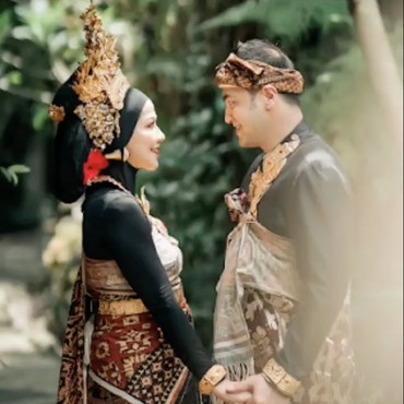 Jelang Sah, Intip 5 Potret Suasana Pernikahan Venna Melinda & Ferry Irawan