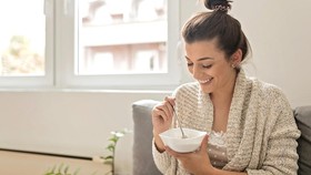 Jadi Menu Sarapan, Apa Efek Samping Makan Oatmeal Setiap Hari?