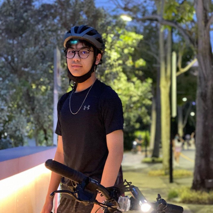 <p>Berbeda dengan sang adik, Khayru lebih memilih untuk tetap tinggal di Jakarta dan mengelola restoran dan makanan kemasan yang akan di ekspor ke beberapa negara. (Foto: Instagram: @gunawan_sudrajat_real)</p>
