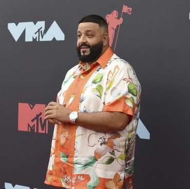 Tak Mau Jordan Retro 3 Miliknya Kotor, DJ Khaled Sampai Minta Gendong Dua Pengawal