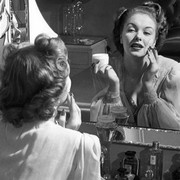 Ngeri! Begini 5 Efek Fatal dari Bahan Kosmetik Kuno yang Berbahaya dalam Sejarah, Bisa sampai Sebabkan Kematian!