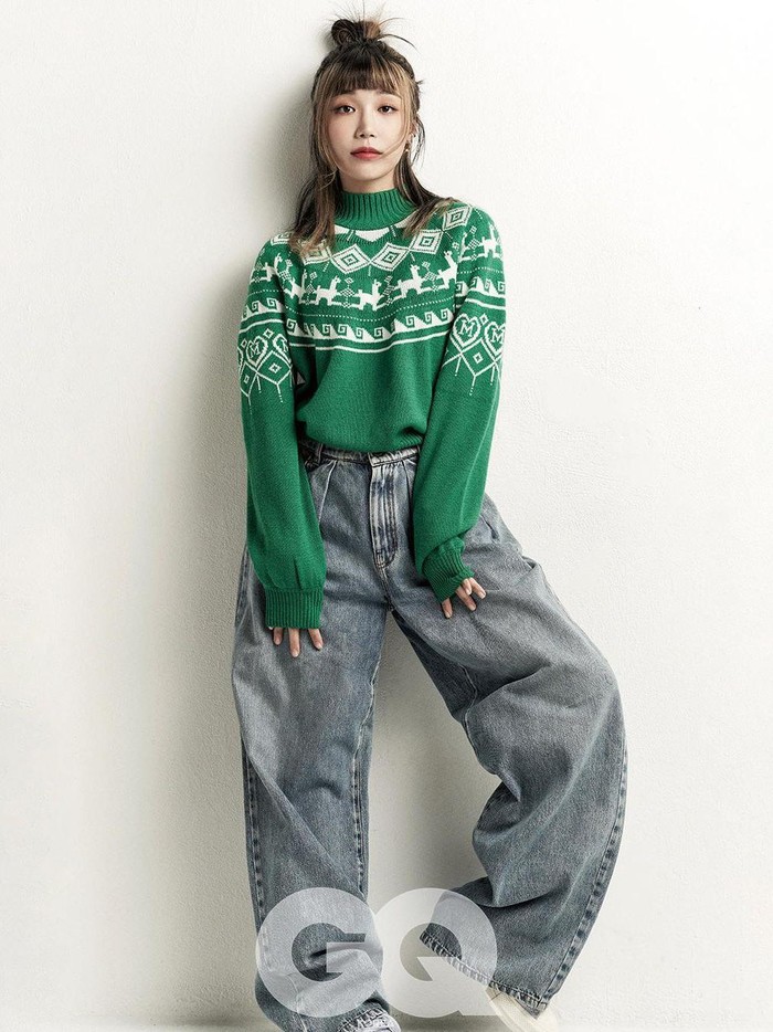 Eunji Apink juga wajib masuk daftar idol sukses berakting. Setelah membintangi drama Reply 1994, ia sering tampil menawan sebagai gadis SMA. Namun, penampilannya lebih badas di Work Later and Drink Now./ Foto: instagram.com/artist_eunji