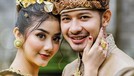 Ghea Youbi dan Gian Zola Telah lama berpacaran, baru-baru ini Ghea Youbi dan Gian Zola pemotretan memakai baju adat Bali diduga prewedding. Yuk intip!