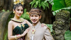 7 Potret Ghea Youbi & Gian Zola Pakai Baju Adat Bali Diduga Prewedding