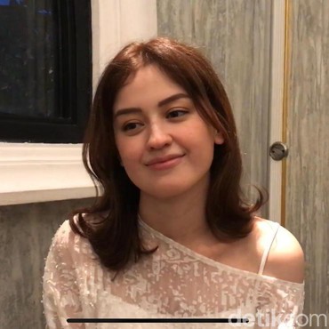 Mobil Diduga Digelapkan Edward Akbar, Kimberly Ryder Sedih Lihat Anak Nunggu Bajaj