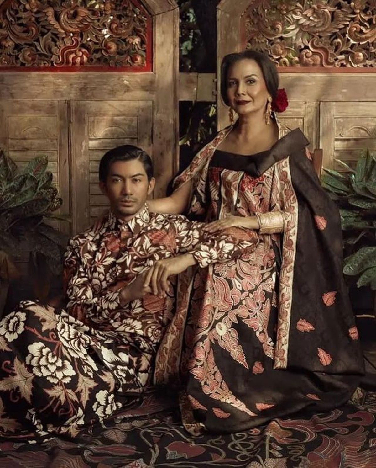 Pemotretan lawas Reza Rahadian dengan beberapa seleb wanita lawan mainnya&period; Beda film dan beda gaya&comma; yuk intip potretnya&excl;