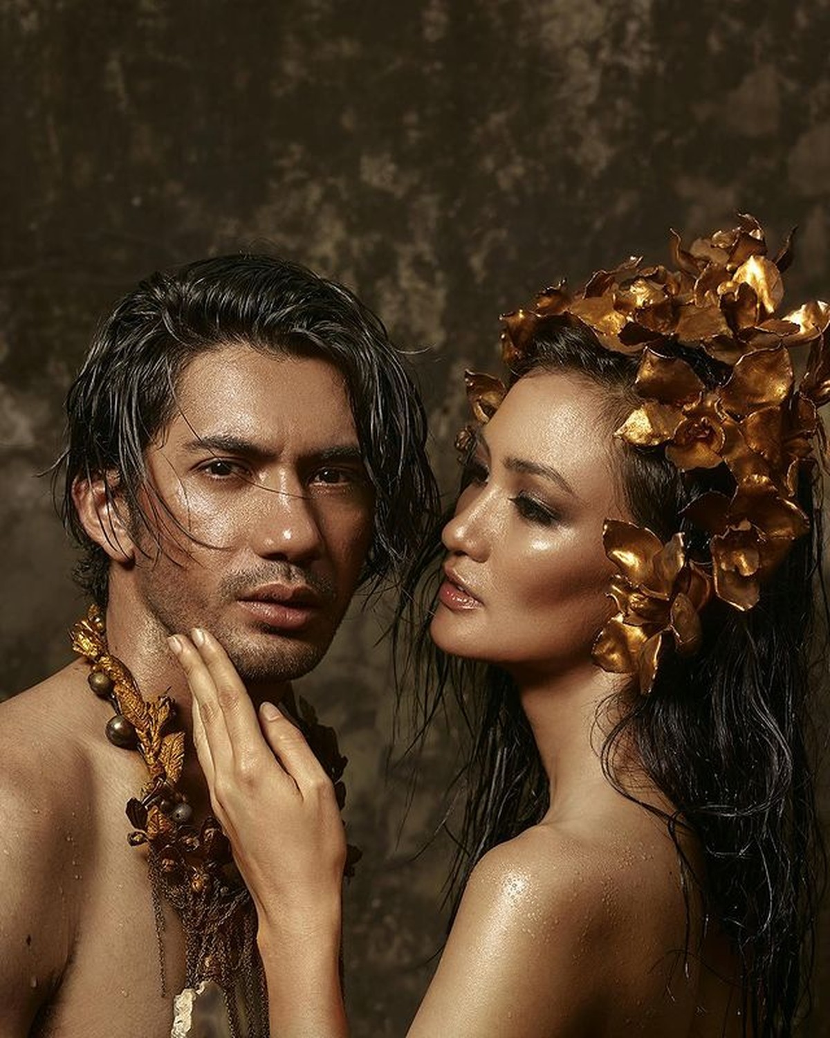 Pemotretan lawas Reza Rahadian dengan beberapa seleb wanita lawan mainnya&period; Beda film dan beda gaya&comma; yuk intip potretnya&excl;