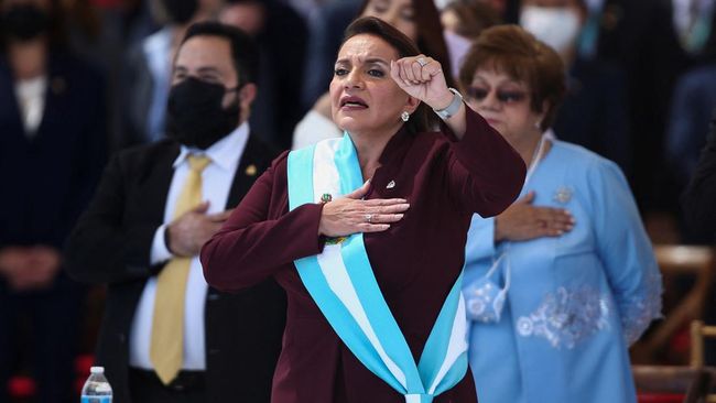 Xiomara Castro terpilih menjadi presiden pertama Honduras setelah menang telak pada pemilihan November lalu.