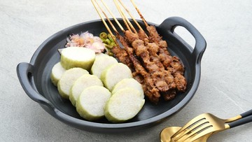 BEDA KETUPAT DAN LONTONG