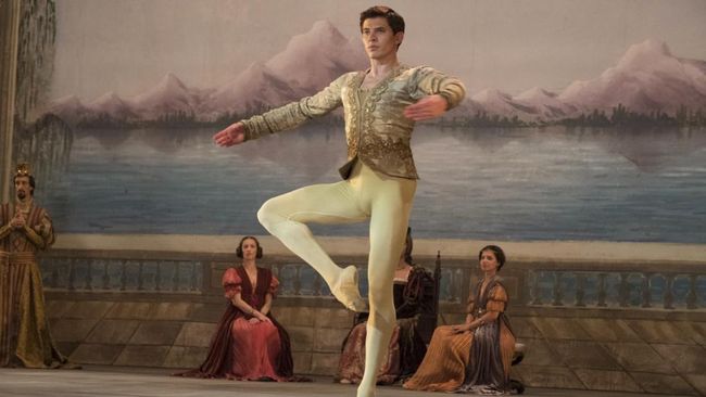 Berikut rekomendasi film bertema dance yang menyuguhkan gerakan dan tarian indah, mulai dari In the Heights sampai Black Swan.