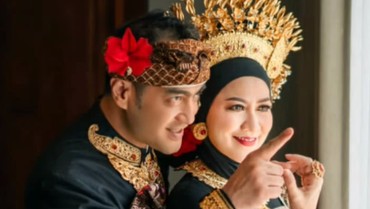 img-title Ini Keinginan Mengejutkan Ferry Irawan ke Venna Melinda Jelang Pernikahan