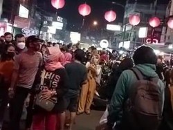 Viral Pengunjung Kawasan Kuliner Pasar Lama Tangerang Berkerumun