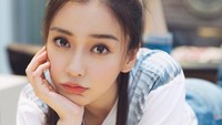 <p>Pasangan ini adalah salah satu paling ternama di China. Angela bahkan memiliki julukan 'Kim Kardashian dari China'. (Foto: Instagram: @angelababyct)</p>