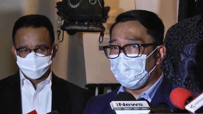 Ridwan Kamil’s tears broke in Anies Baswedan’s arms