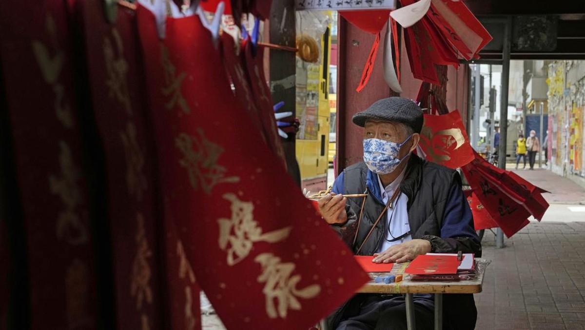 FOTO: Berburu 'Fai Chun', Kertas Berisi Harapan di Tahun Baru China