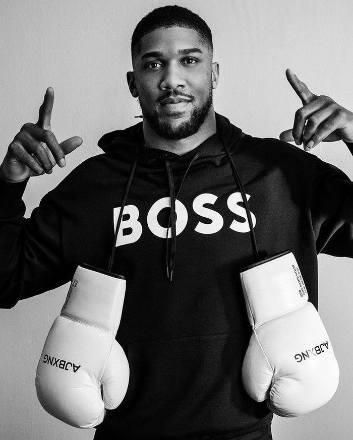 Last but not least! Wajah terakhir yang mewakili BOSS untuk kampanye tahun ini adalah petinju profesional, Anthony Joshua. Ia memegang gelar WBA, IBF, WBO dan IBO dari tahun 2019 hingga 2021. / foto: instagram.com/anthonyjoshua