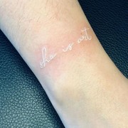 Tato Tinta Putih Memang Menggemaskan, tapi Ketahui 4 Hal Ini Sebelum Membuatnya