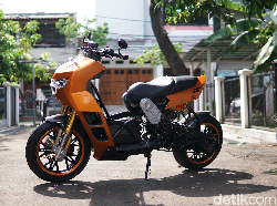 Keren! Bengkel Asal Sukabumi Ini Sulap Yamaha Nouvo Jadi Italjet Dragster