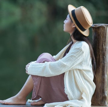 Menyendiri Hingga Pura-Pura Bahagia, Ini 5 Hal yang Dilakukan Introvert ketika Patah Hati