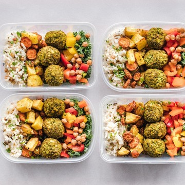 img-title Dinobatkan Sebagai Diet Terbaik di 2022, Kenalan dengan Diet Mediterania dan Konsep Dasarnya, yuk!