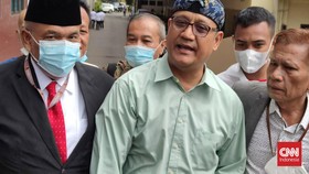 Edy Mulyadi Tiba di Bareskrim Polri Didampingi Pengacara