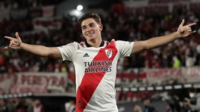 Man City Resmi Rekrut Alvarez, Pengganti Aguero