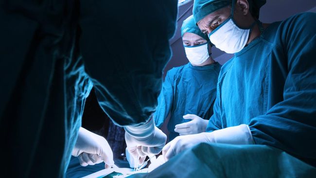Studi menemukan, prosedur operasi medis yang dilakukan pada hari Jumat lebih berisiko tinggi. Operasi bisa memicu komplikasi hingga kematian.