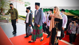 Jokowi ke PBNU: Buat Marketplace, Tarik Pendiri KawalCovid ke RI