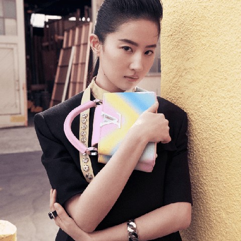 8 Pesona Liu Yifei, Bidadari dari China Saat Pemotretan untuk Louis Vuitton
