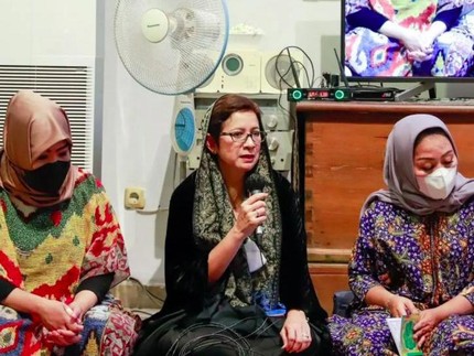 7 Potret Nurul Arifin Gelar Tahlilan Sang Putri yang Beda Agama