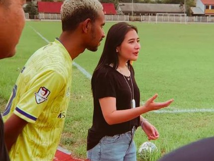 7 Potret Prilly Latuconsina, Artis yang Kini Jadi Pemilik Klub Sepak Bola Persikota
