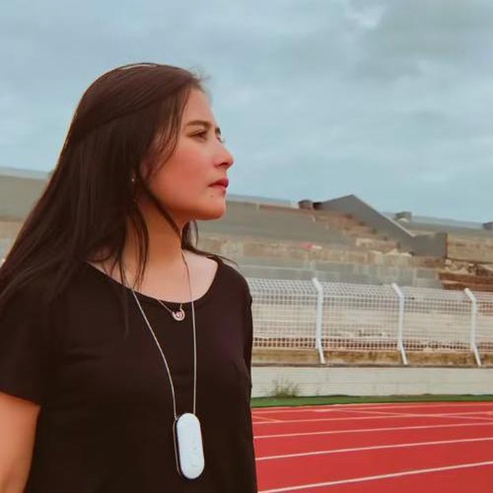 <p>Mengutip detikcom, Persikota berharap masuknya Prilly menjadi langkah awal klub untuk menjadi lebih profesional. Mereka pun bersiap membenahi manajemennya dan memiliki target untuk bisa lolos promosi ke Liga 2. (Foto: Instagram @prillylatuconsina96)</p>