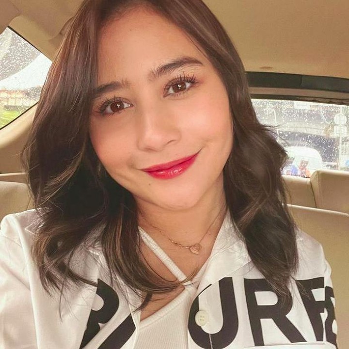 <p>Dengan ia resmi menjadi pemilik, Prilly Latuconsina berjanji akan memberikan yang terbaik agar Persikota bisa bangkit ke masa kejayaannya. (Foto: Instagram @prillylatuconsina96)</p>