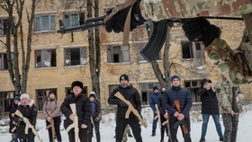 Ukraina: 140 Ribu Diaspora Pulang Kampung Siap Bantu Perangi Rusia