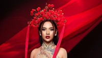5 Potret Lyodra Ginting Photoshoot Bertema Imlek, Cantik dan Menawan dengan Headpiece Merah