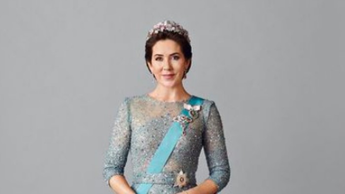 Simak Gaya Stylish Calon Ratu Denmark yang Masih Awet Muda di Hari Ulang Tahun ke-50 Simak Gaya Stylish Calon Ratu Denmark yang Masih Awet Muda di Hari Ulang Tahun ke-50