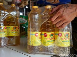 Minyak Goreng Dijual Bundling oleh Toko, KPPU: Pelanggaran!