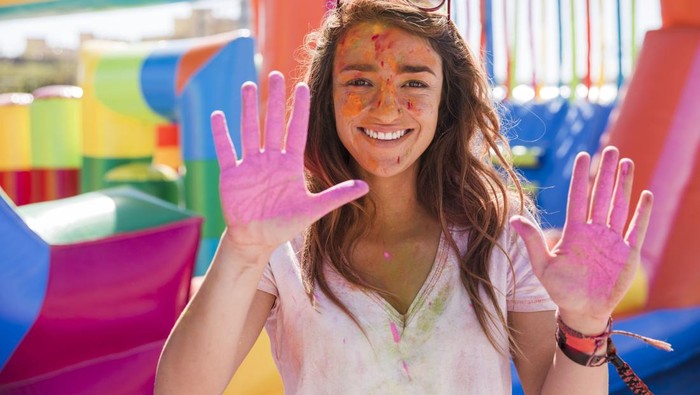 Happy Cap Go Meh! 5 Shio Ini  Punya Keberuntungan dengan Memakai Warna Cerah di 2022