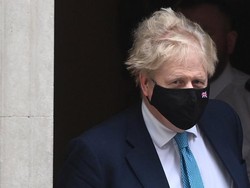 Tangis Warga Ukraina di Depan Boris Johnson, Desak Zona Larangan Terbang